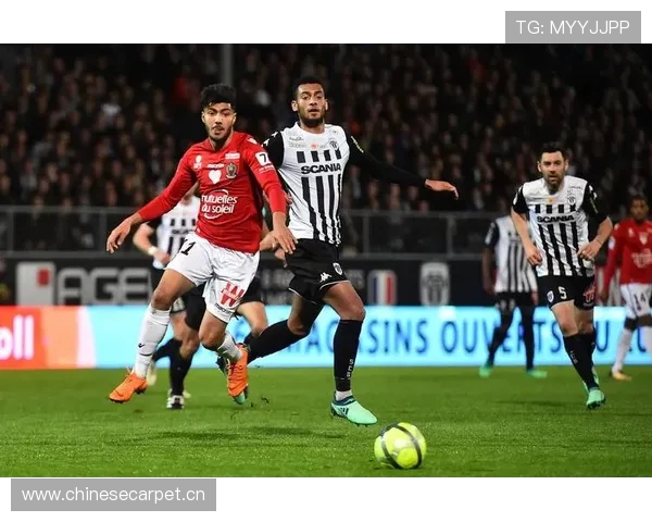 法甲球队对比分析及赛季竞争力评估