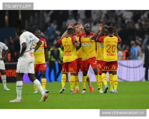 法甲外援竞技状态波动原因及赛季阶段表现差异